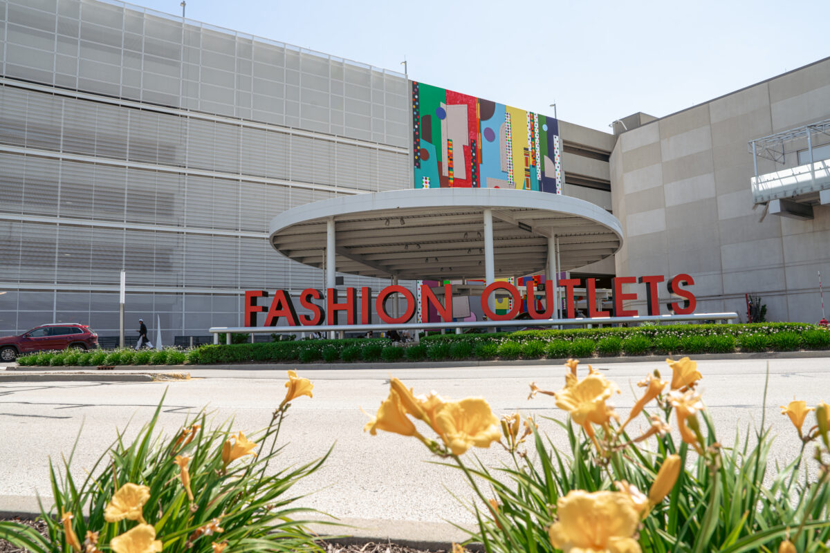 Fashion outlet outside Chicago