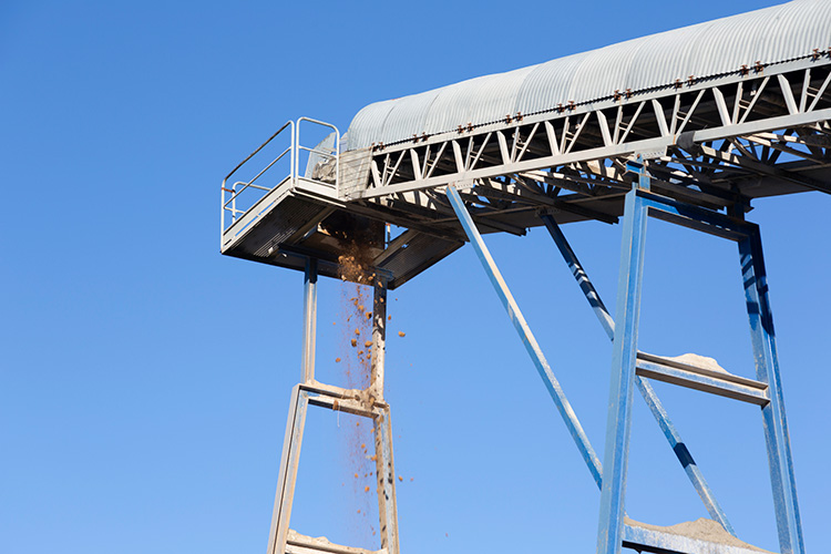 conveyor-2205256916
