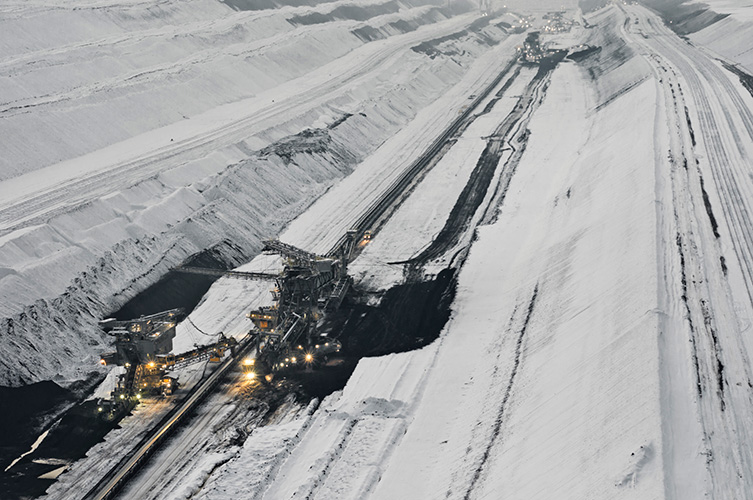 snow-454189639-500